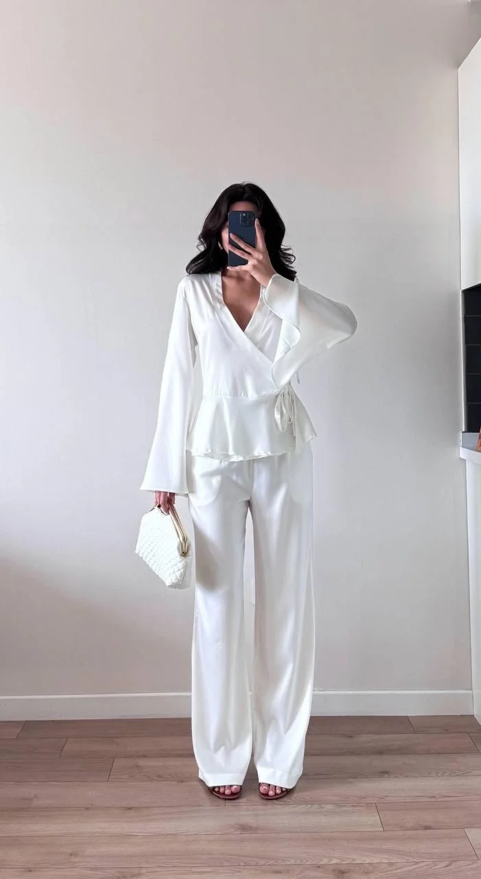 Beyaz Kruvaze Yaka Saten İkili Takım