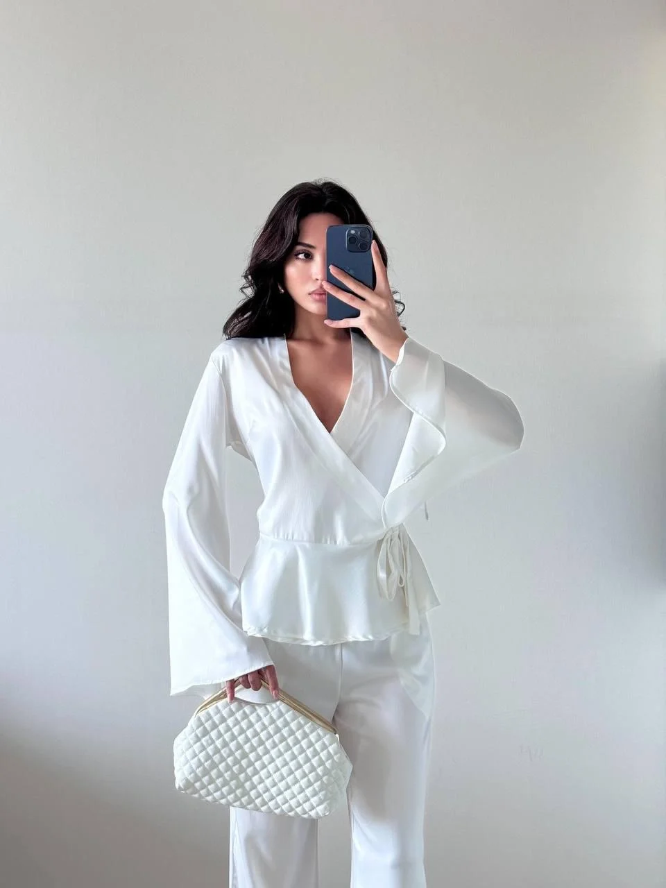 Beyaz Kruvaze Yaka Saten İkili Takım