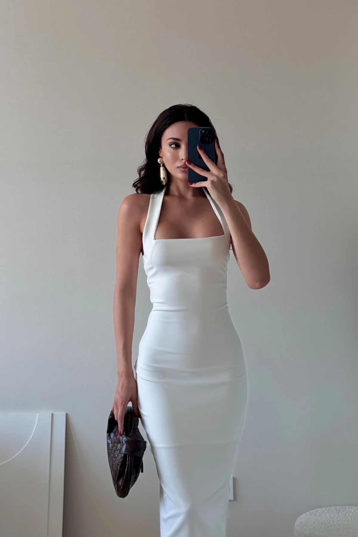 BEYAZ YIRTMAÇLI MİDİ KALEM ELBİSE