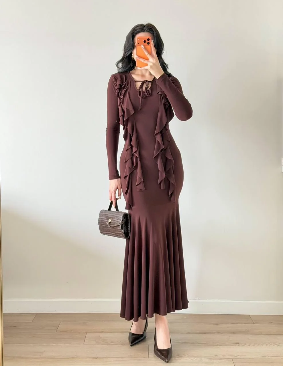 Kadın Kahverengi Eteği Volanlı Fırfırlı Maxi Elbise