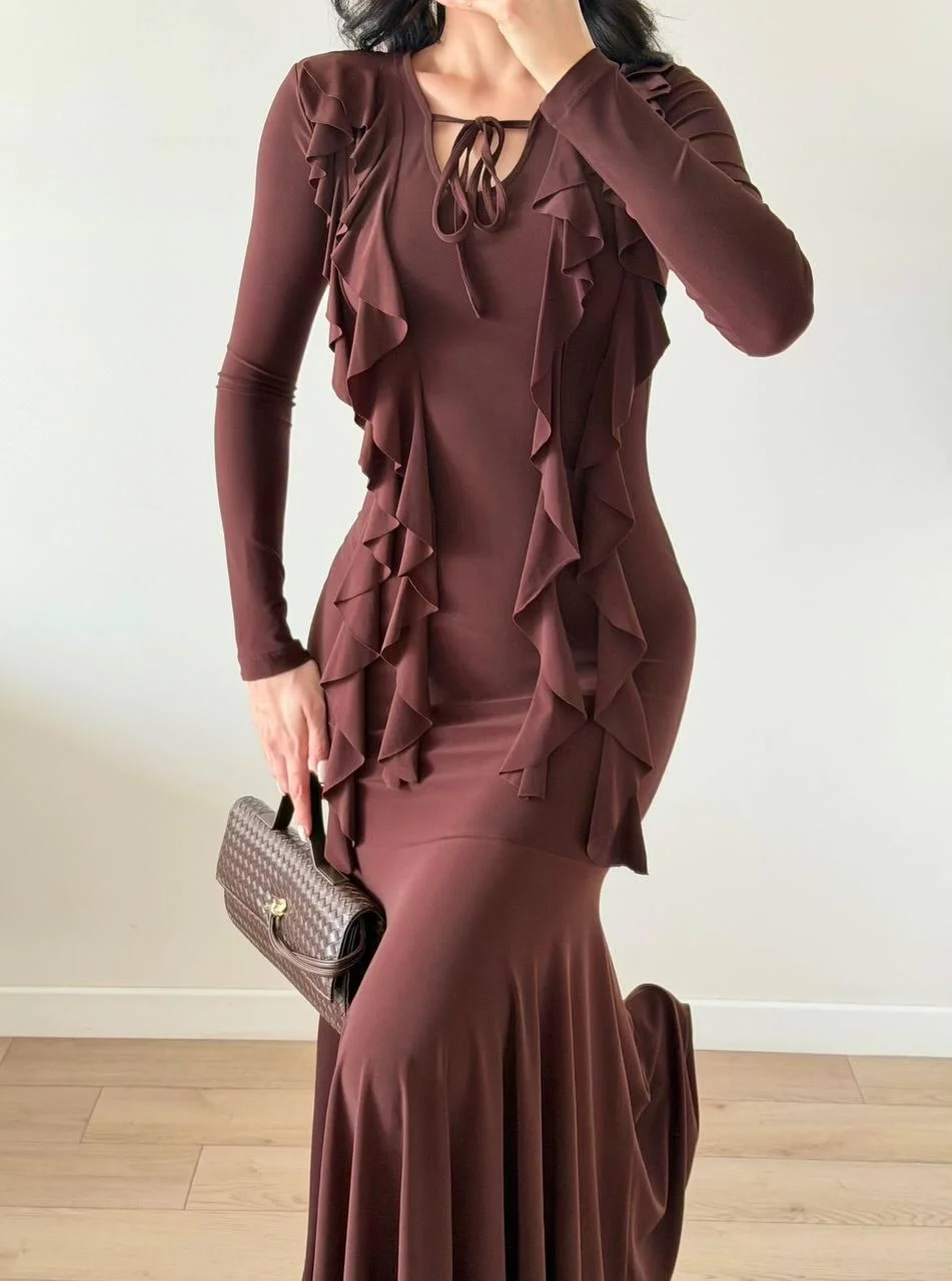 Kadın Kahverengi Eteği Volanlı Fırfırlı Maxi Elbise