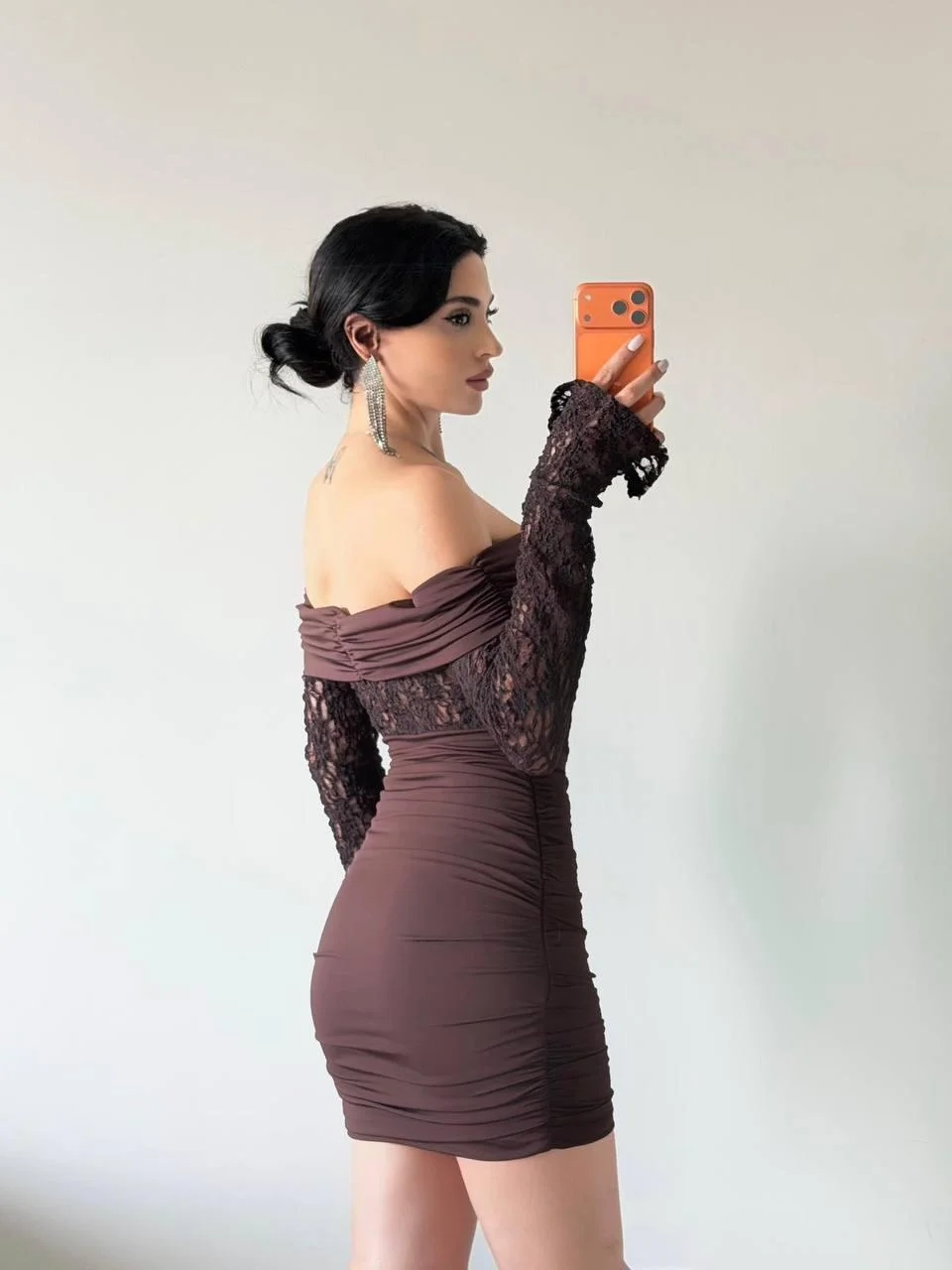 Kahverengi Dantelli Bel Ve Göğüs Drapeli Mini Elbise