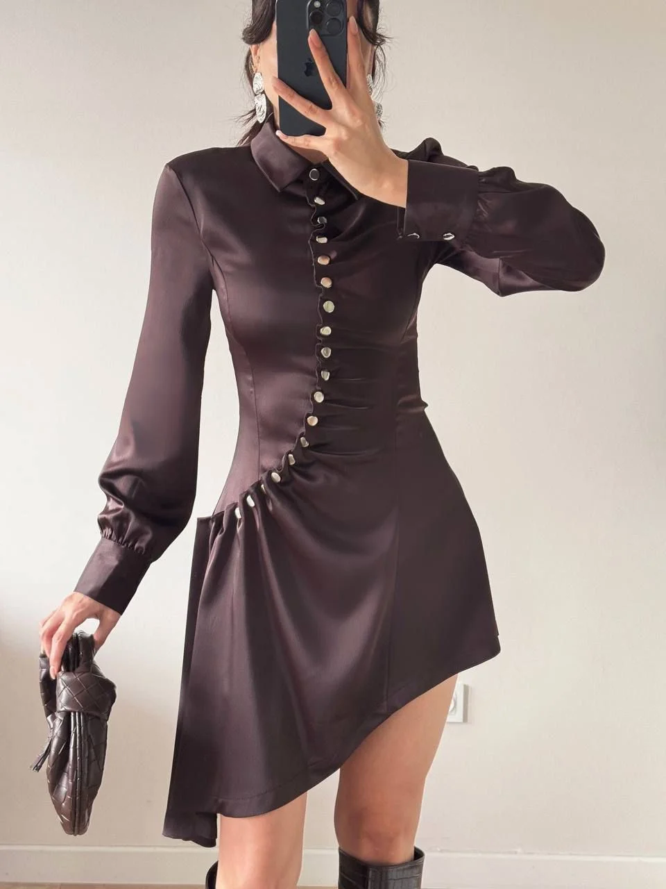 Kahverengi Saten Mini Çıtçıtlı Pileli Elbise