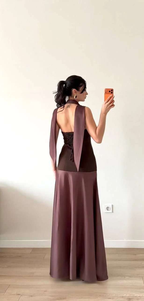Kahverengi Saten Straplez Şallı Maxi Elbise