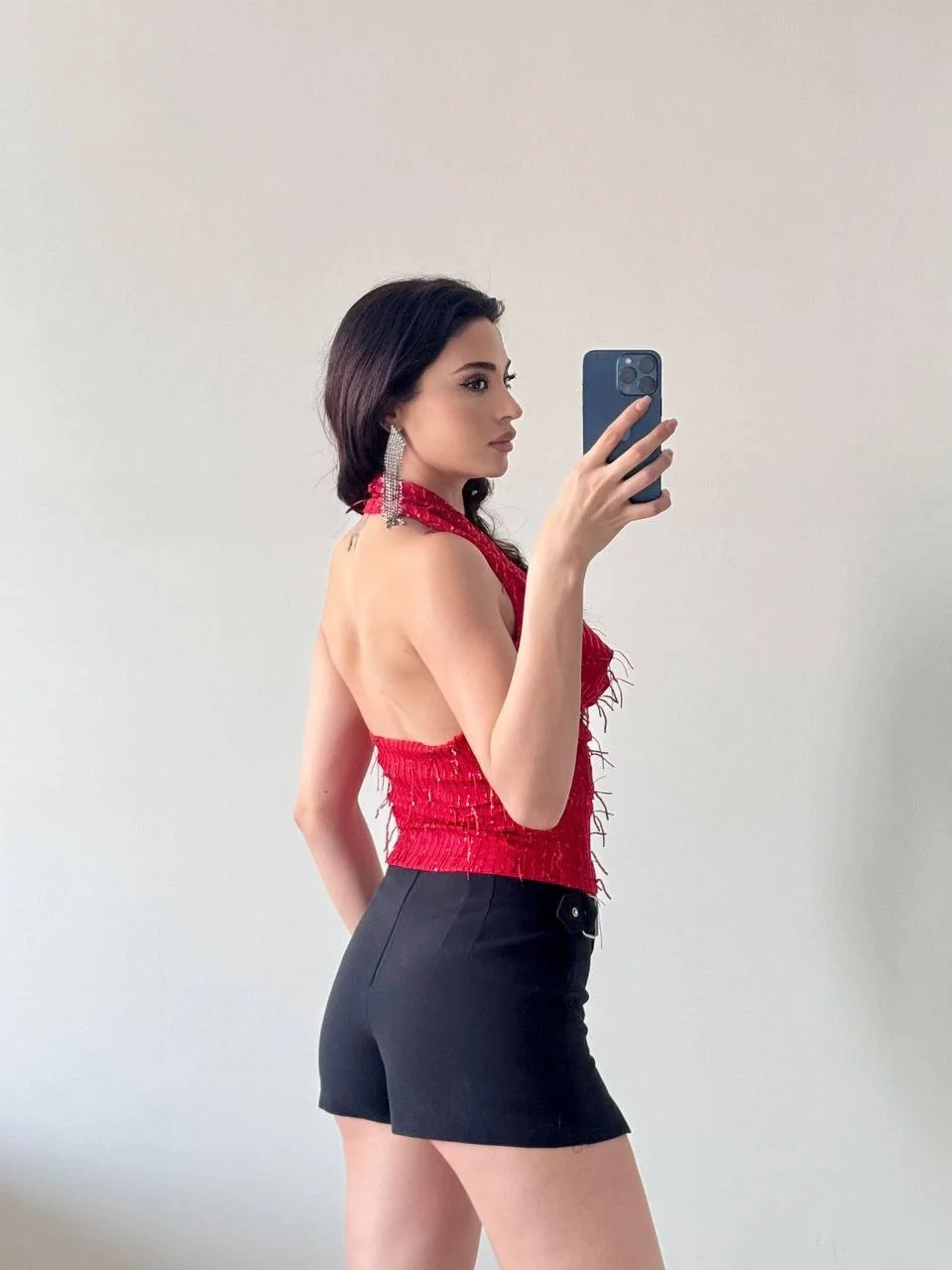 Kırmızı Pul Payet Degaje Yaka Bluz