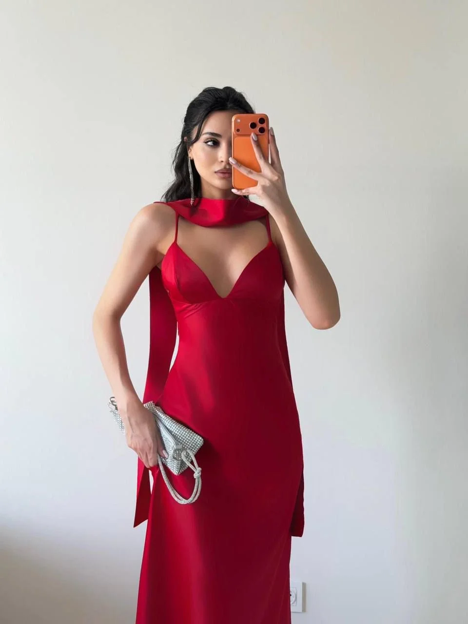 Kırmızı Saten Şallı Midi Elbise