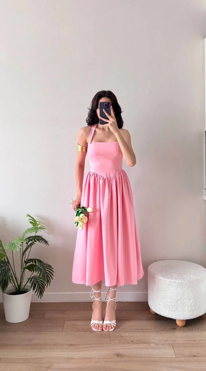 Pembe Astarı Uzun Tüllü Boyun Bağlamalı Midi Elbise