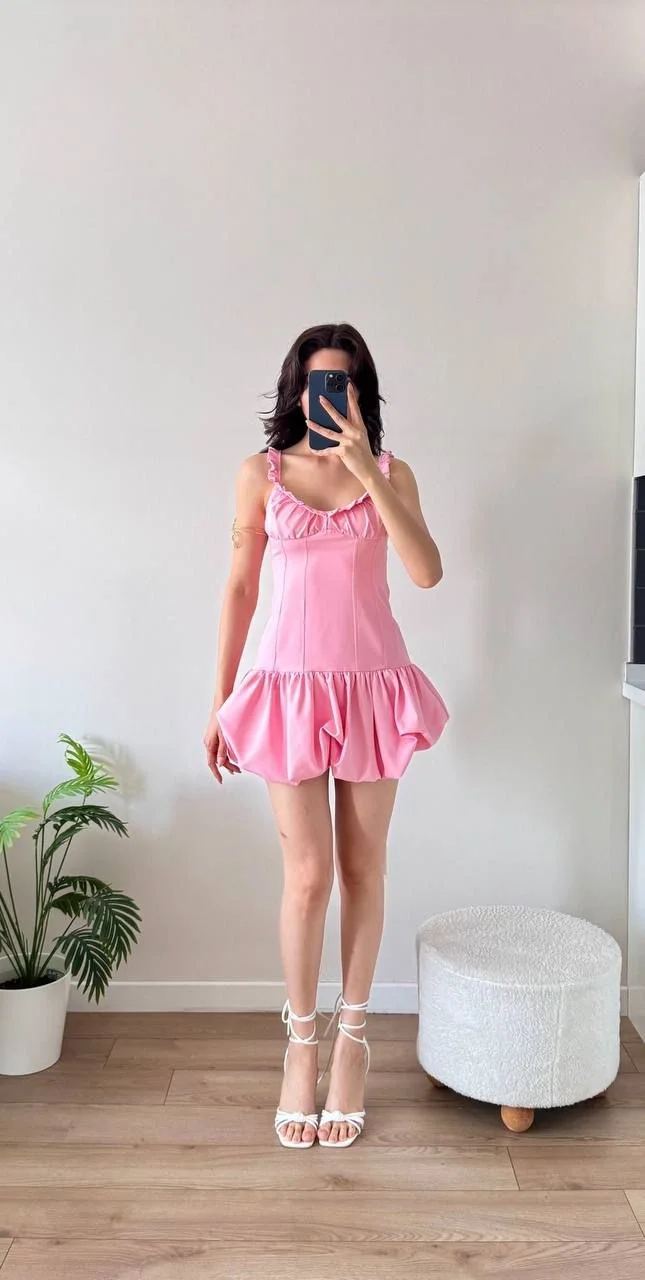 Pembe Eteği Balon Askıları Fırfırlı Mini Elbise