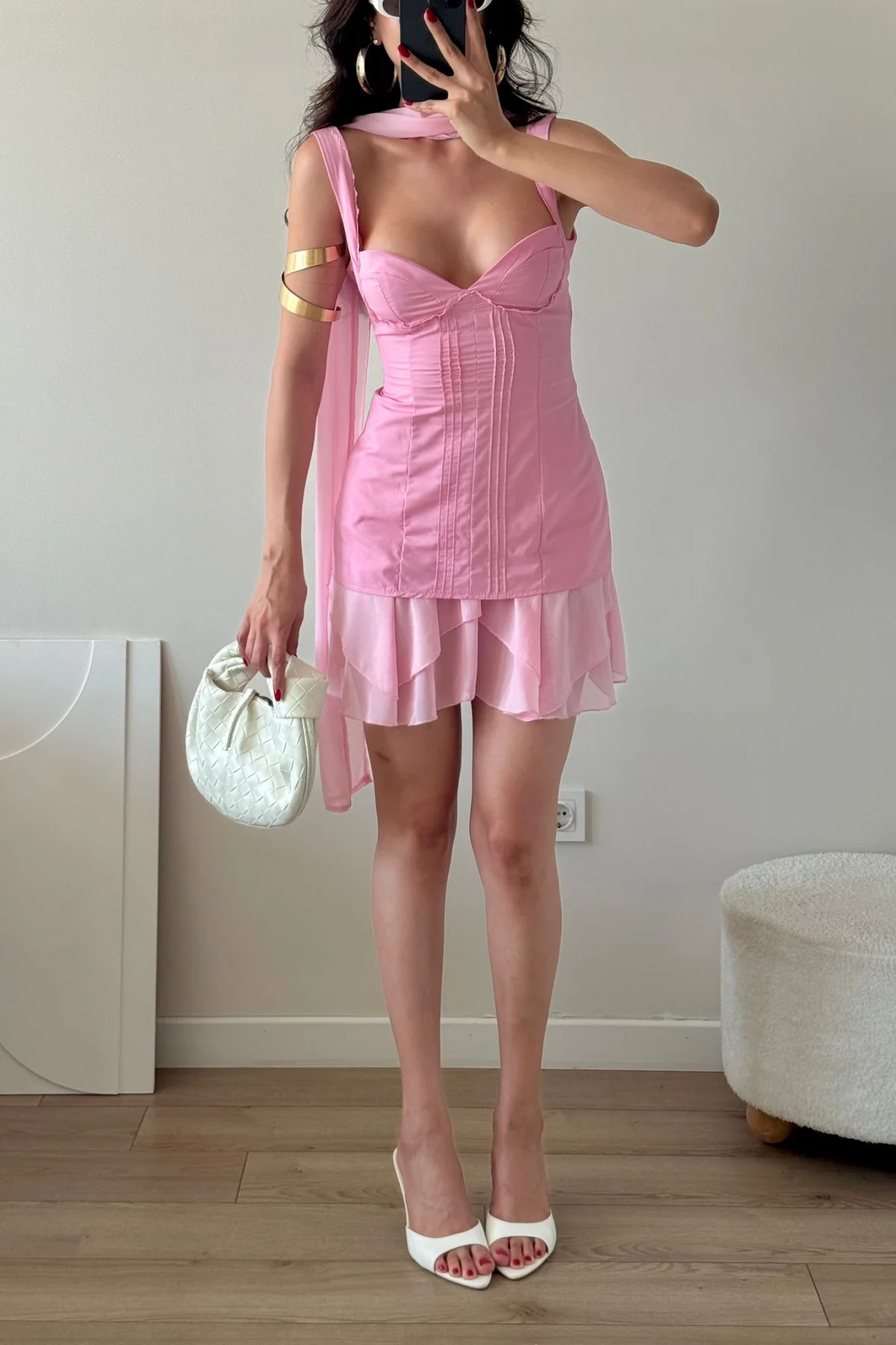 PEMBE FULARLI NERVÜRLÜ ŞİFON MİNİ ELBİSE
