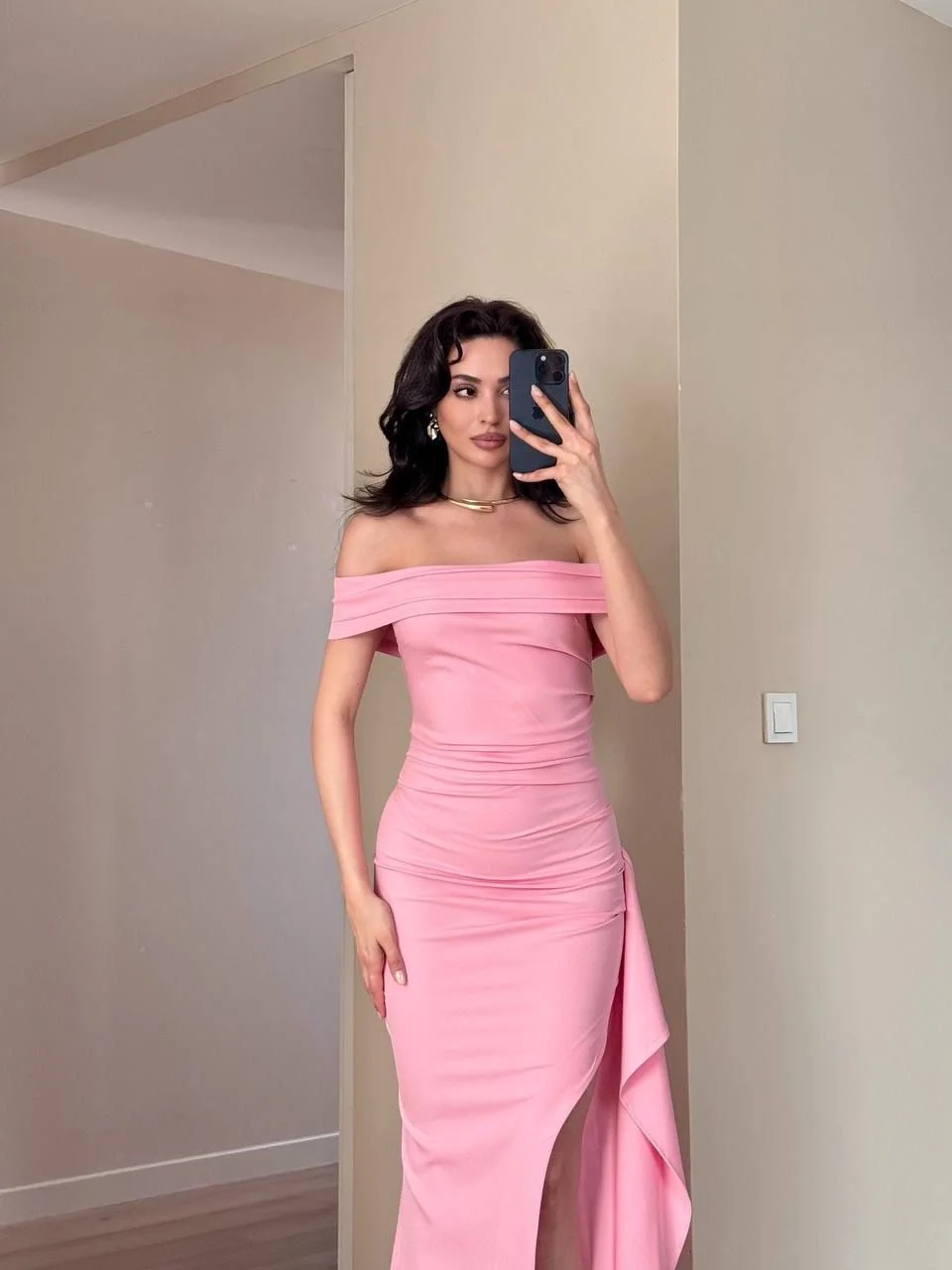 Pembe Madanno Yaka Yırtmaçlı Maxi Elbise
