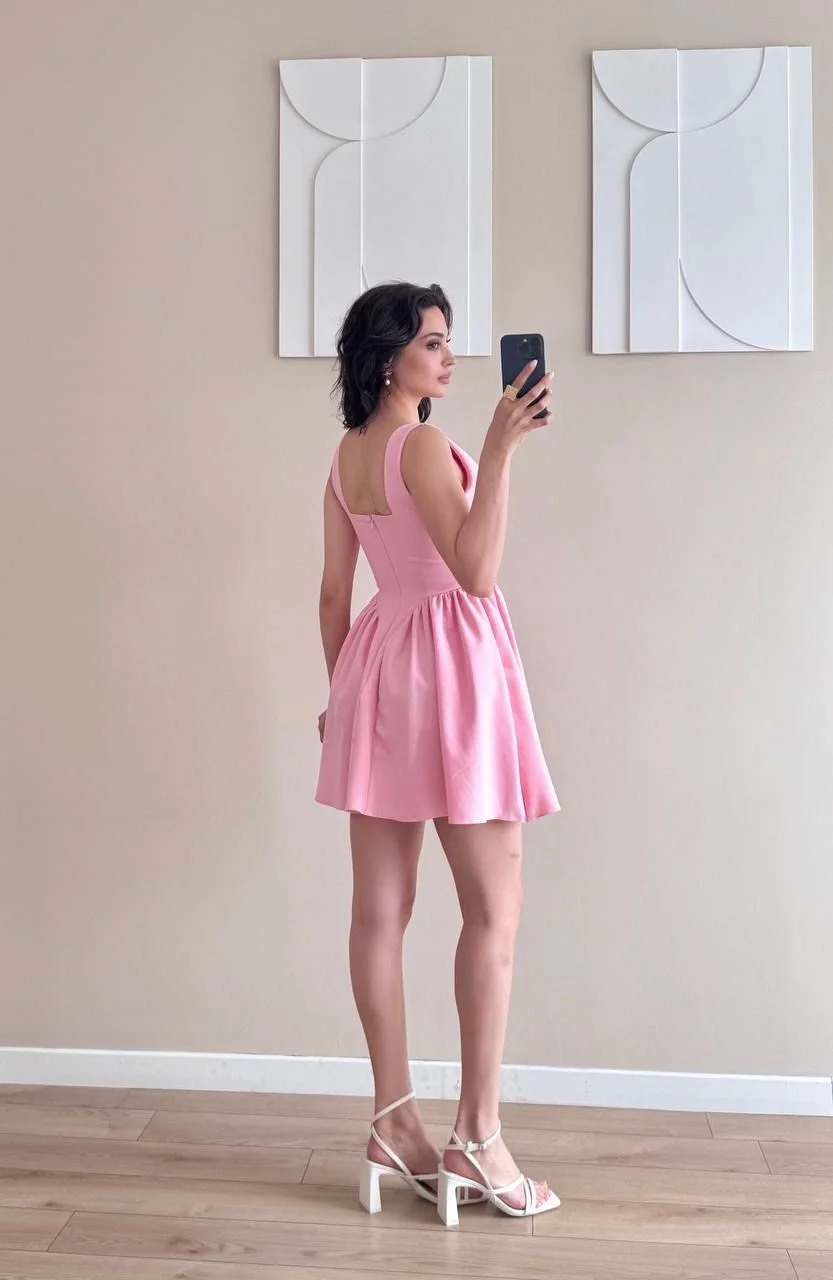 Pembe V Yaka Dantel Detaylı Cepli Mini Elbise