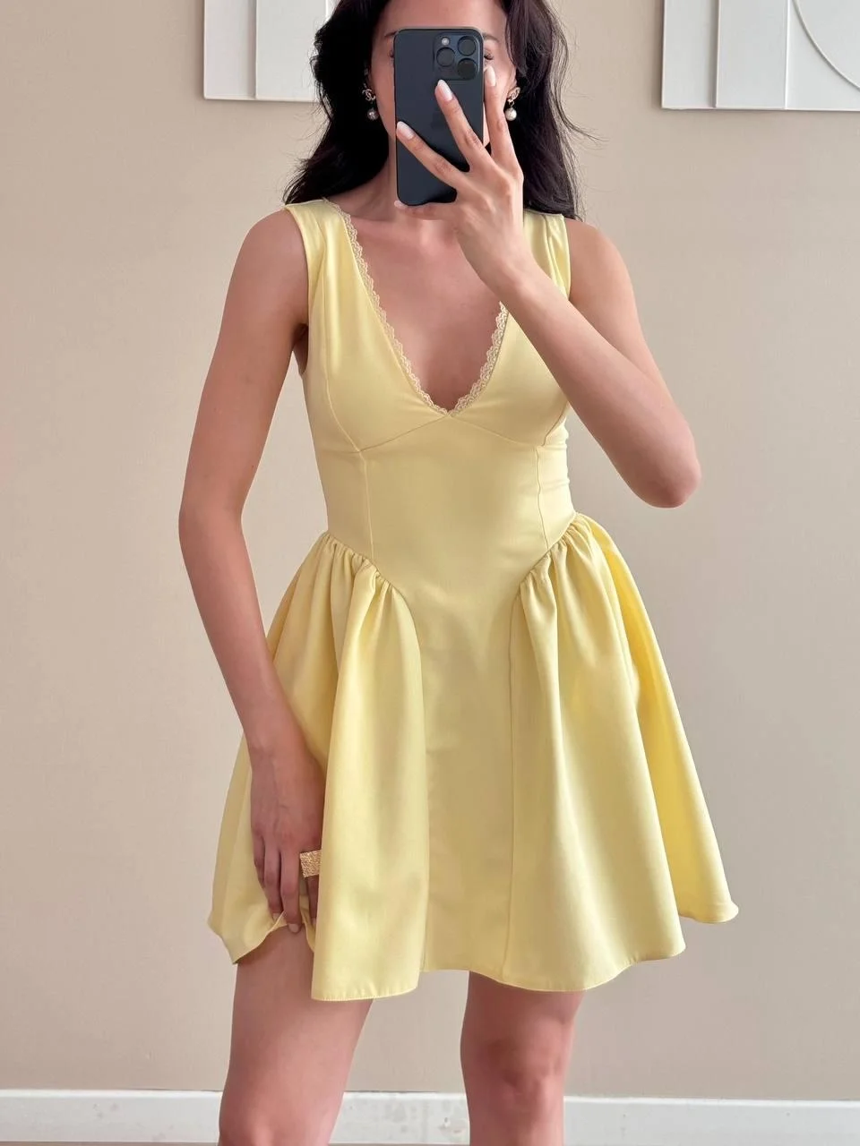 Sarı V Yaka Dantel Detaylı Cepli Mini Elbise