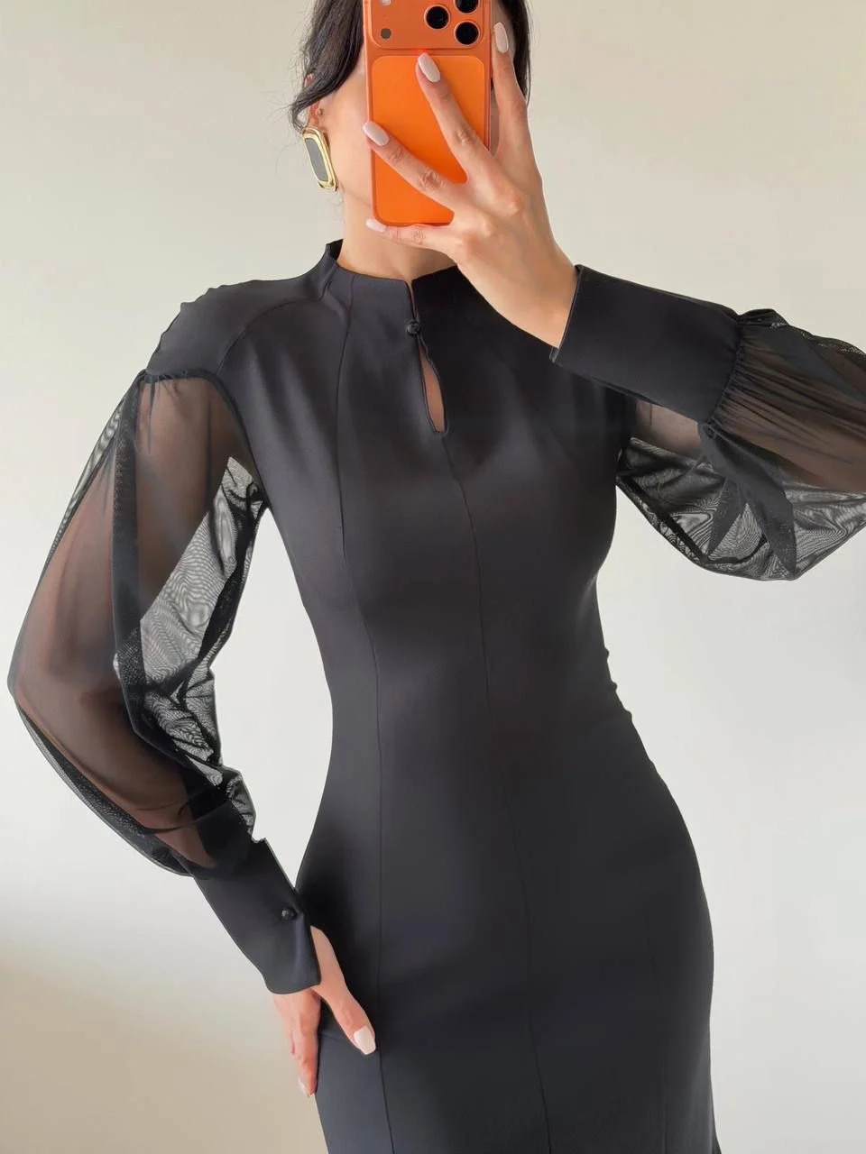 Siyah Dik Yaka Midi Volanlı Elbise