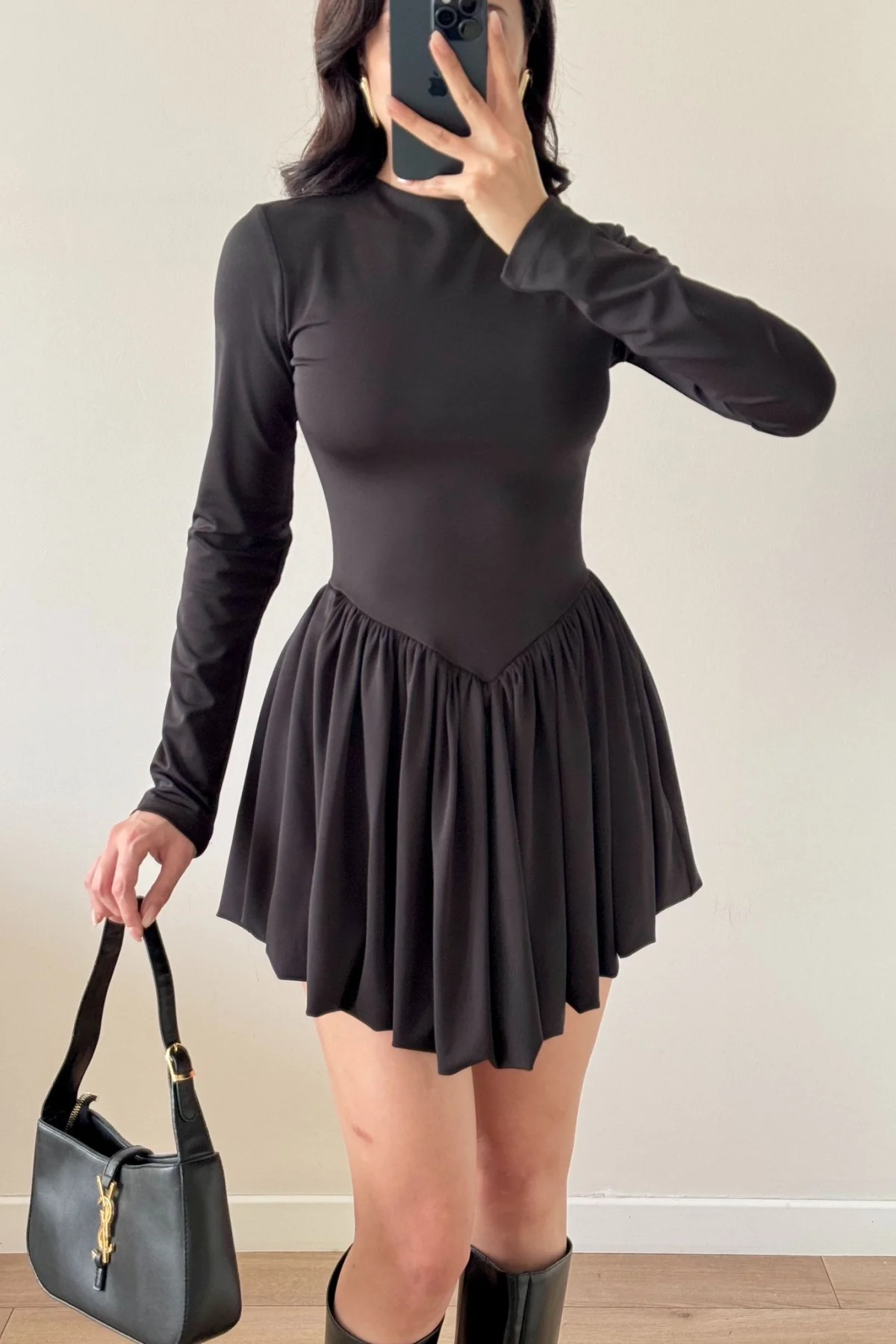 Siyah Eteği Pileli Büzgülü Balon Elbise