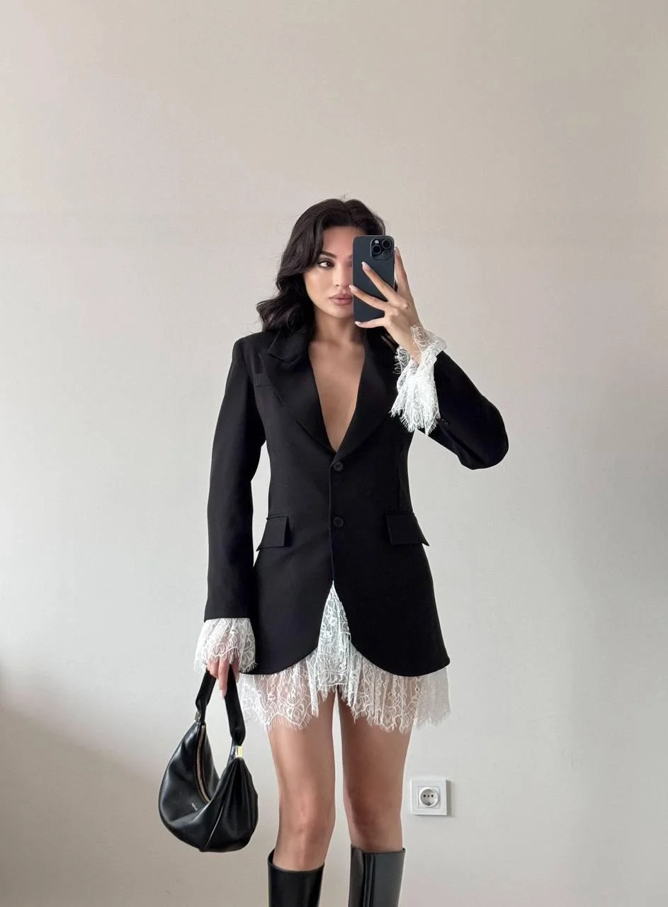 Siyah Etek Ve Kol Ucu Dantelli Ceket Elbise
