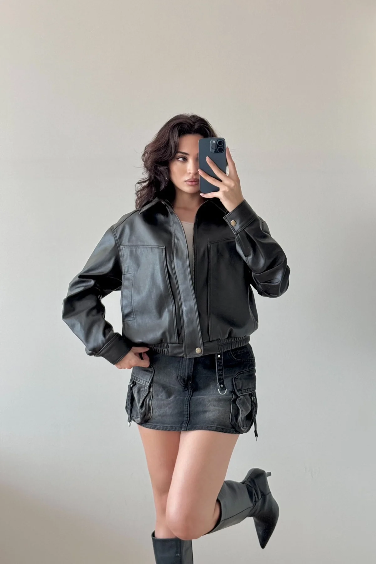 Siyah Geniş Cepli Deri Ceket