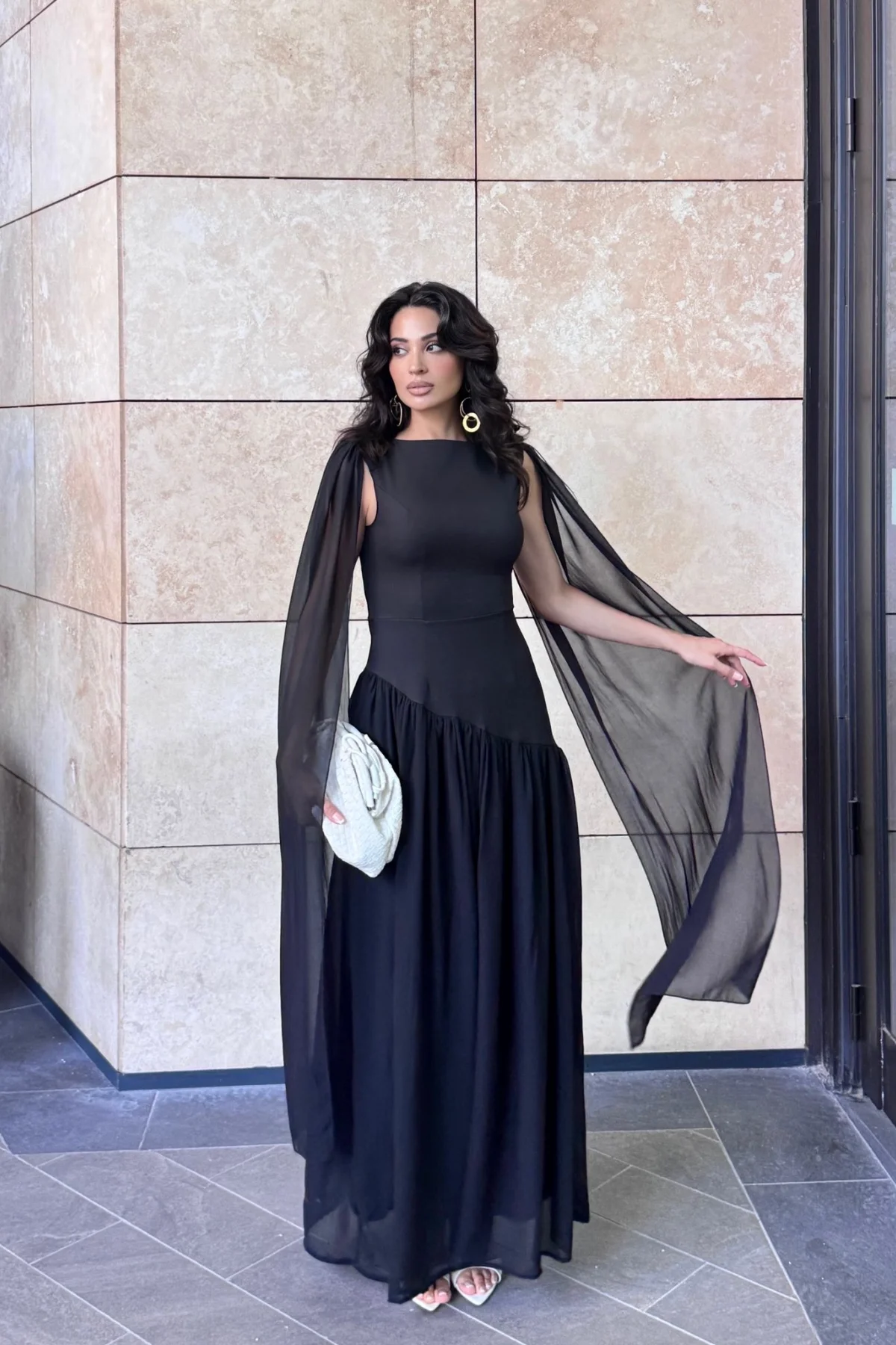 Siyah Maxi Pelerinli Elbise