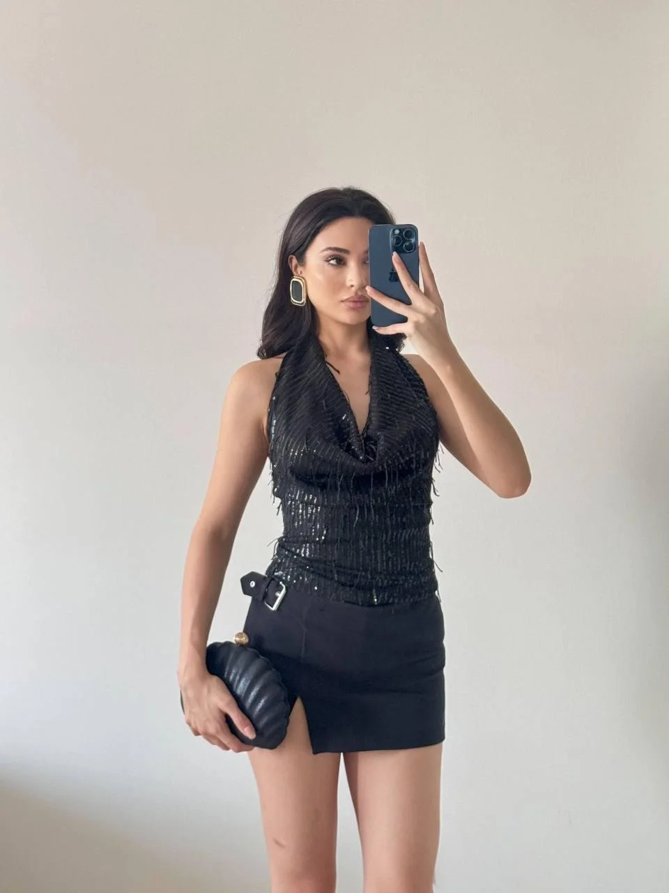 Siyah Pul Payet Degaje Yaka Bluz