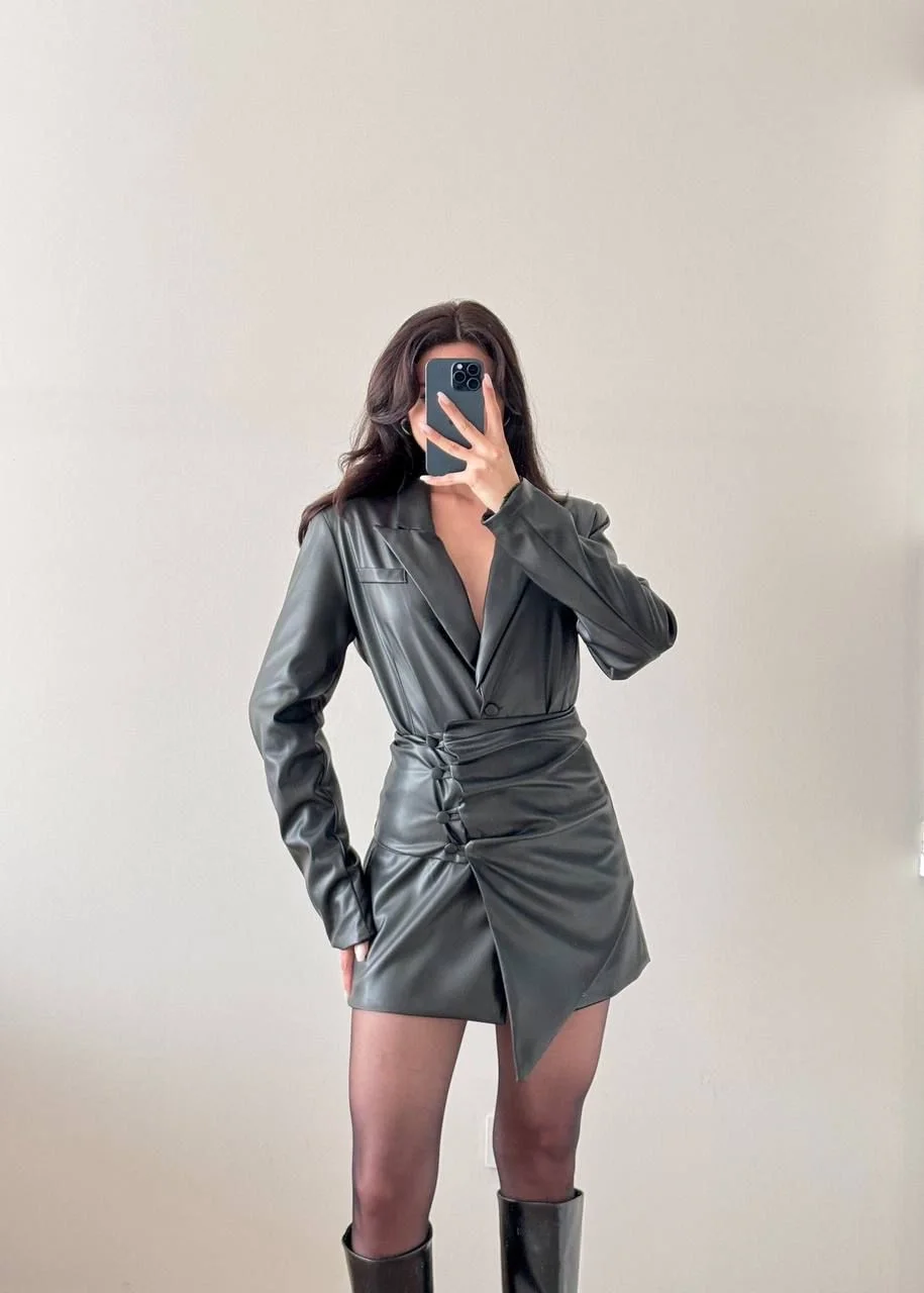 Siyah Seyyar Bağlamalı Düğmeli Deri Ceket