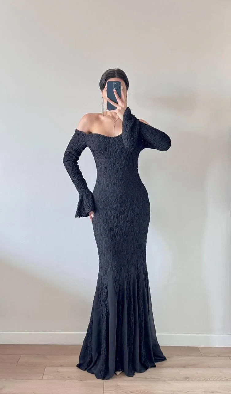 Siyah Straplez Yaka Maxi Dantelli Şifonlu Elbise