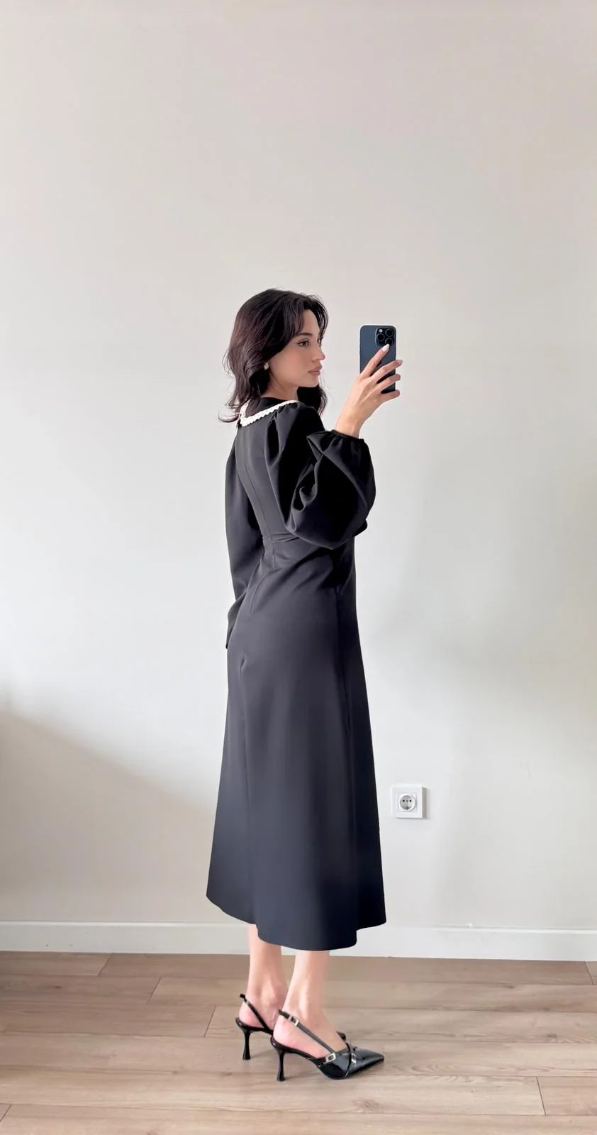 Siyah Uzun Kollu Bebe Yaka Midi Elbise