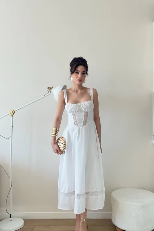 Beyaz Askılı Dantel Detaylı Midi Elbise