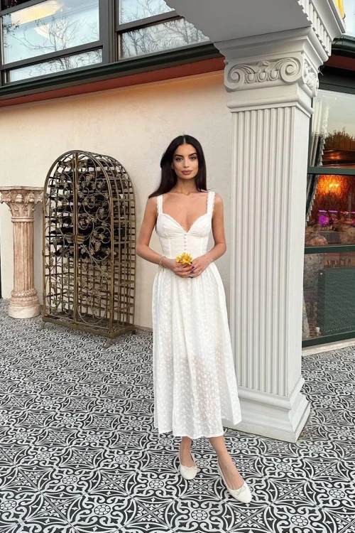 Beyaz Brode Kaplama Düğmeli Midi Elbise