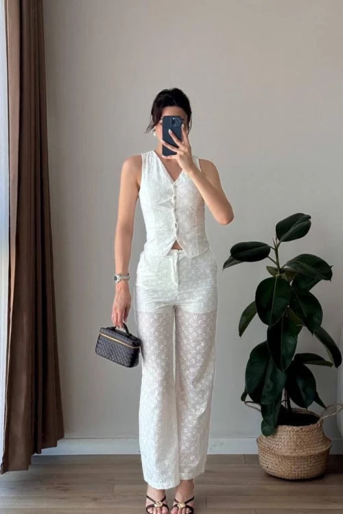 Beyaz Brodeli İkili Takım