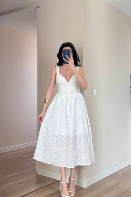 Beyaz Midi Askılı Brodeli Elbise