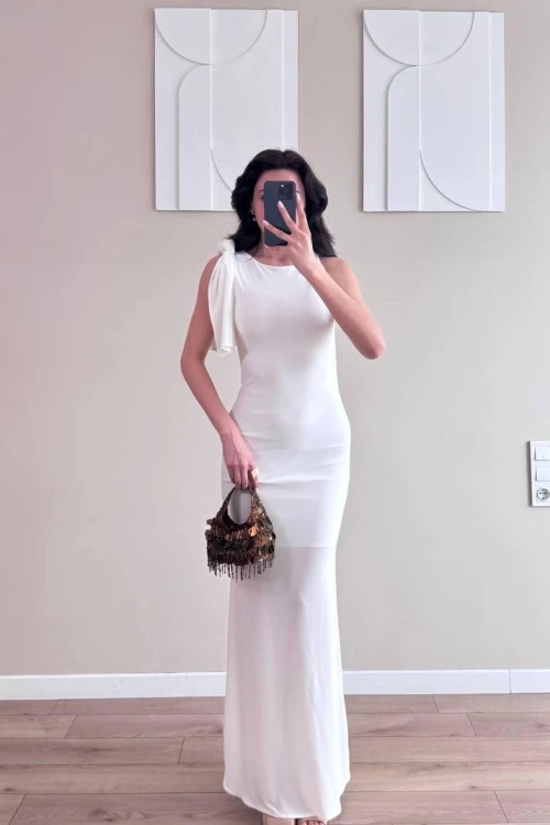 Beyaz Omuzu Şal Bağlamalı Maxi Elbise