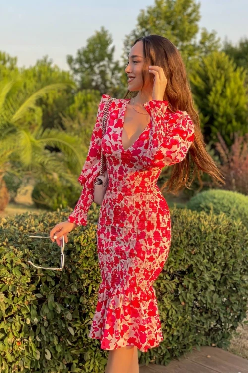 ÇİÇEKLİ GİPELİ ELBİSE