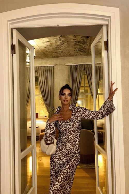 DESENLİ SATEN MİDİ ELBİSE