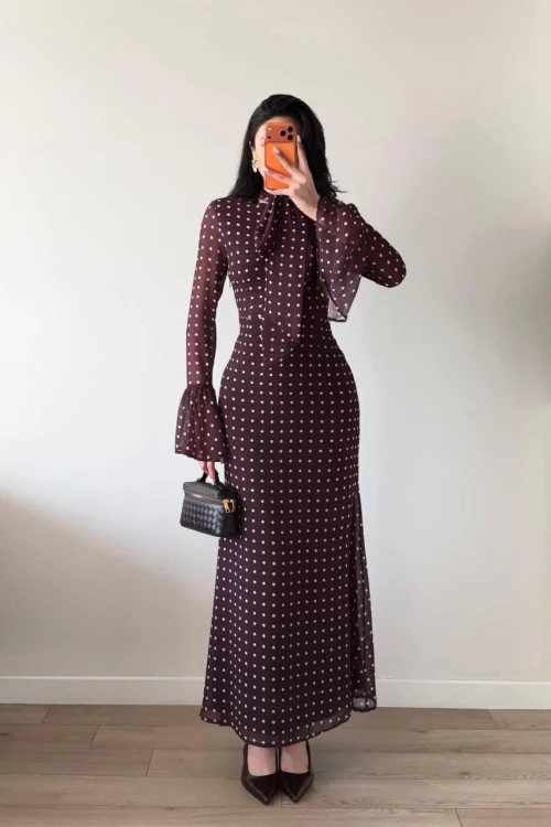 Kahverengi Şifon Puantiyeli Maxi Şallı Elbise
