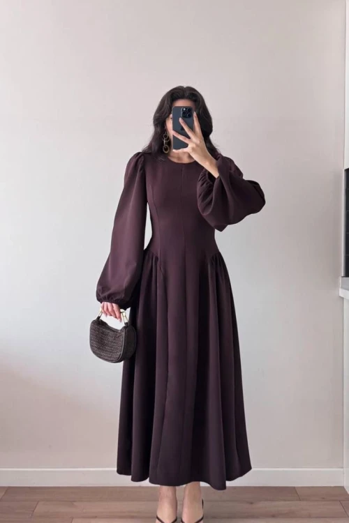 Kahverengi Sırt Kuşak Bağlamalı Uzun Kollu Maxi Balon Kol Elbise