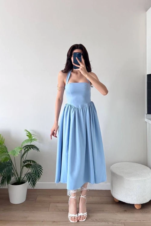 Mavi Astarı Uzun Tüllü Boyun Bağlamalı Midi Elbise