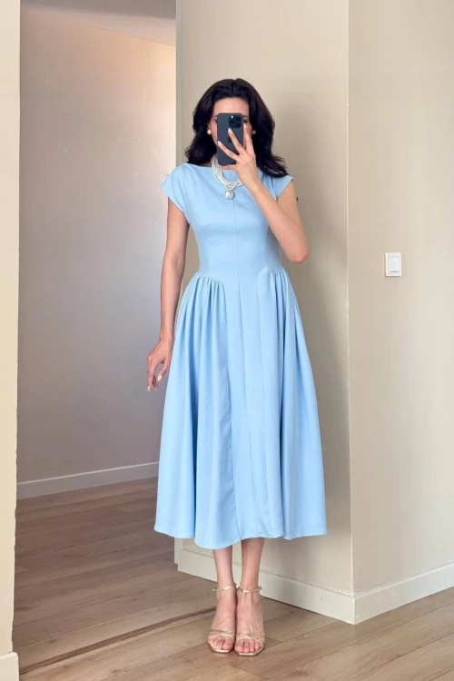 Mavi Beli Büzgülü Sırt Detaylı Midi Elbise