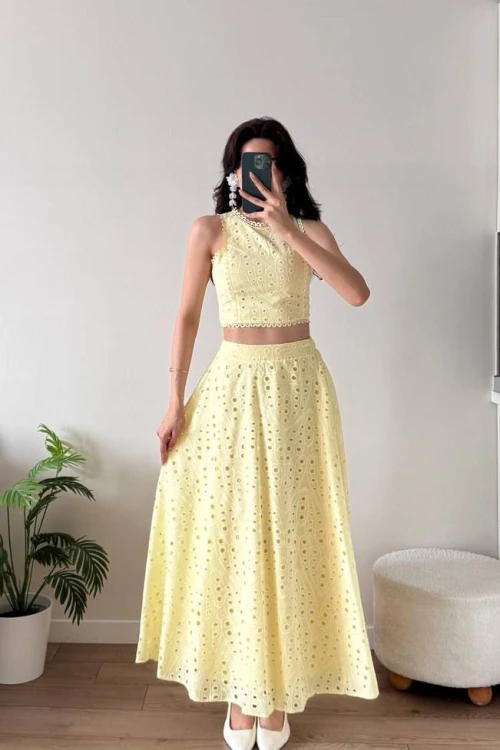 Sarı Güpürlü Etekli Takım