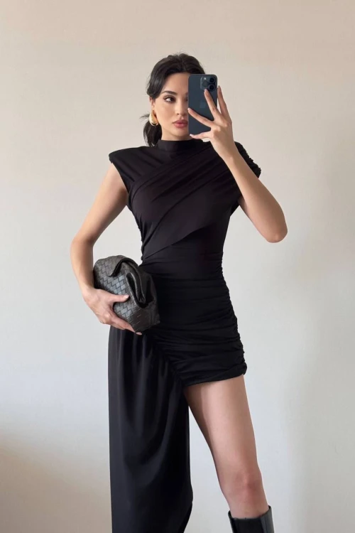 Siyah Asimetrik Detaylı Mini Drapeli Elbise