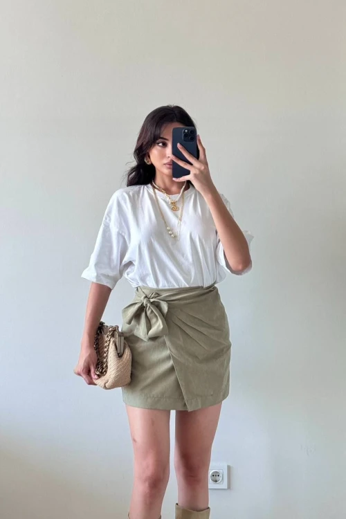 Yeşil Süet Pileli Fiyonk Bağlamalı Mini Etek