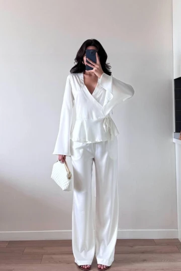 Beyaz Kruvaze Yaka Saten İkili Takım