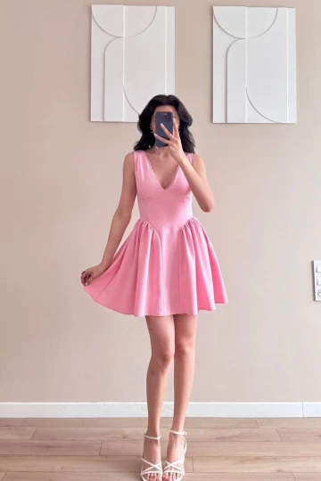 Pembe V Yaka Dantel Detaylı Cepli Mini Elbise