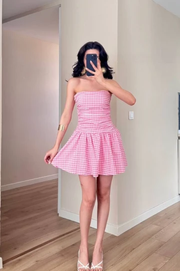 Pötikare İçi Tül Kabartmalı Mini Straplez Elbise