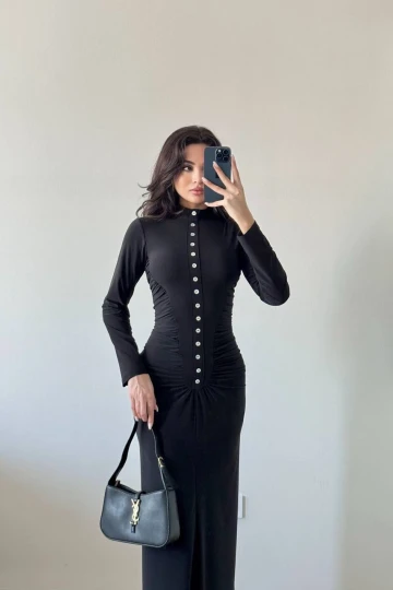 Siyah Dik Yaka Düğmeli Büzgülü Maxi Elbise