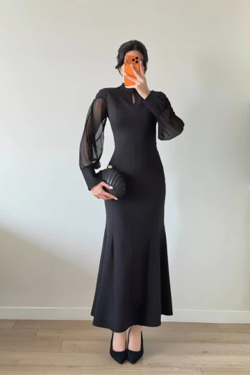 Siyah Dik Yaka Midi Volanlı Elbise